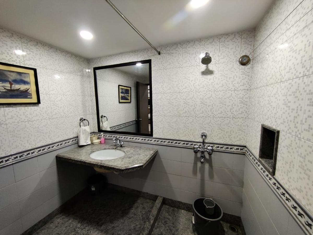 Elgin Suites Calcutta Extérieur photo