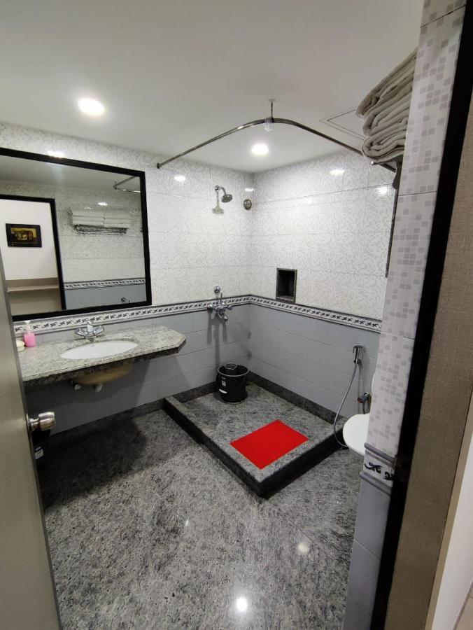 Elgin Suites Calcutta Extérieur photo